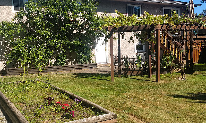 Spacious 2-Bedroom L...