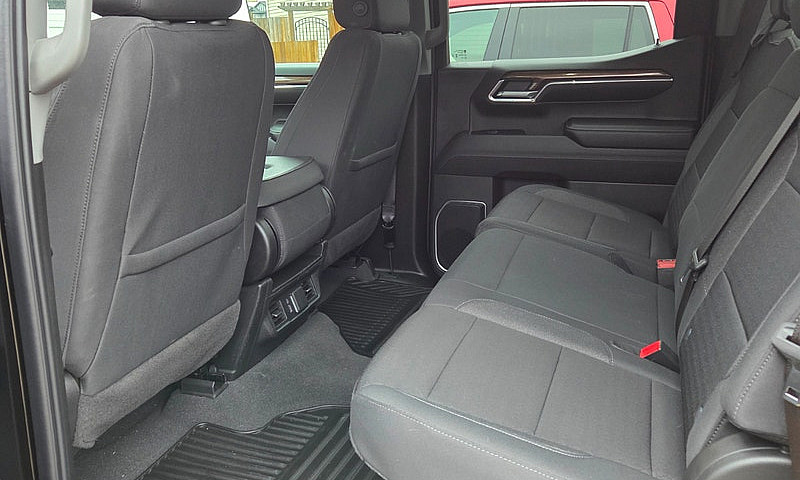 2024 Silverado Rst  ...
