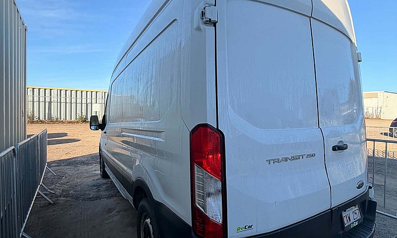 2022 Ford Transit 25...