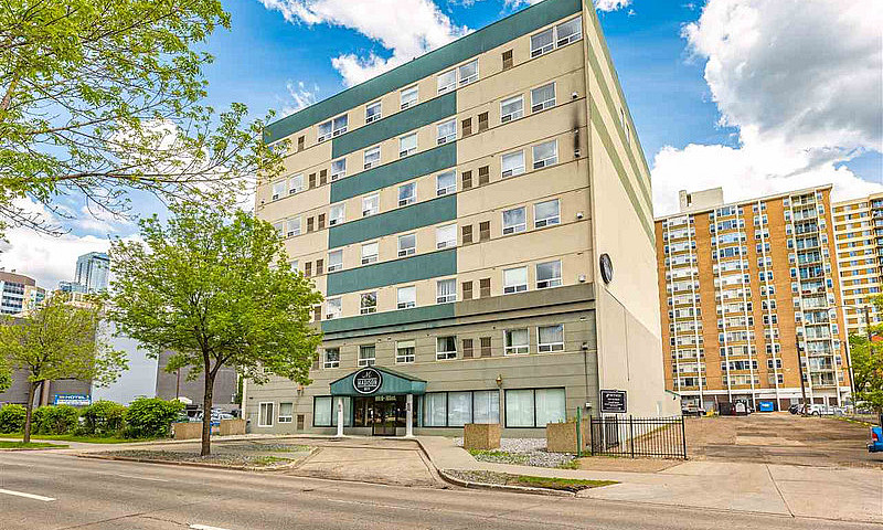 Large Furnished, 1 B...