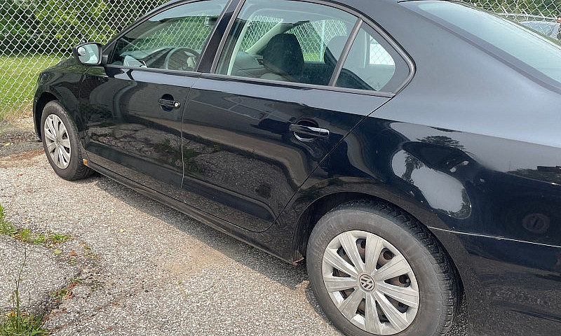 2011 Volkswagen Jett...
