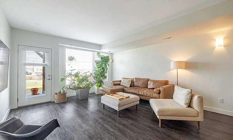 10-865 Rathgar Ave -...