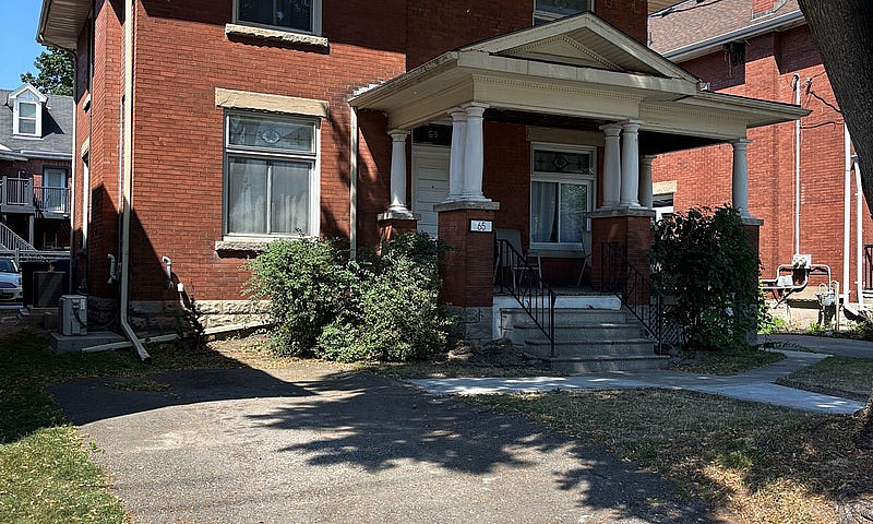 Two Bed Wortley Vill...