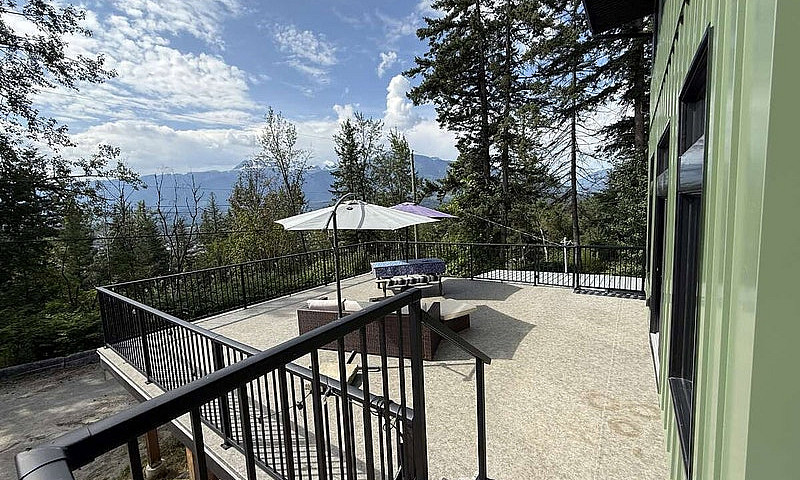 Beautiful Family Hom...
