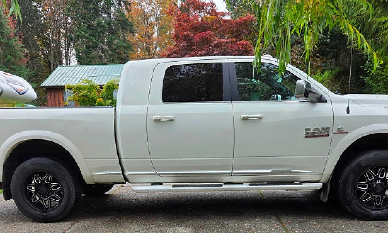 Ram 3500 Limited Meg...