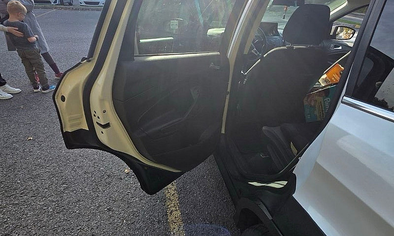 Ford Escape ...