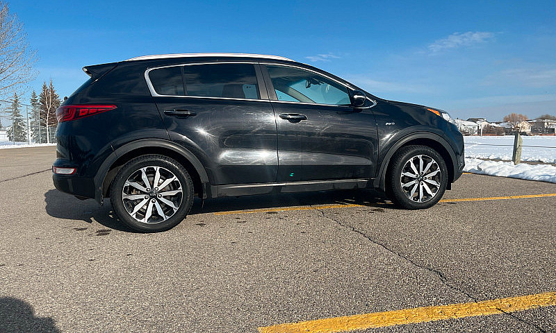 Awd, 2017 Kia Sporta...