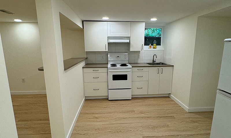 2 Beds 1 Bath Apartm...