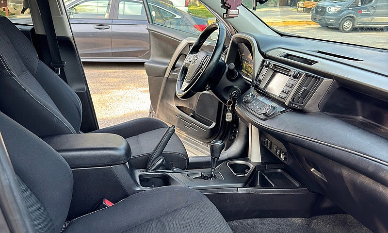 Toyota Rav 4...