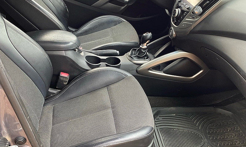  Hyundai Veloster 20...