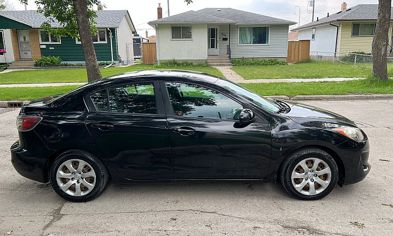 Mazda 3 2012...