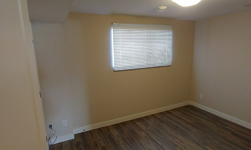 1 Bedroom Available ...