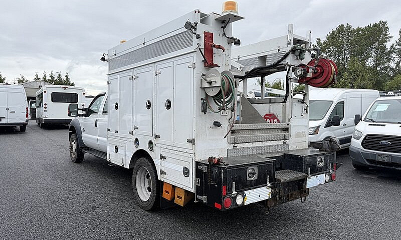 2015 Ford F550 Servi...