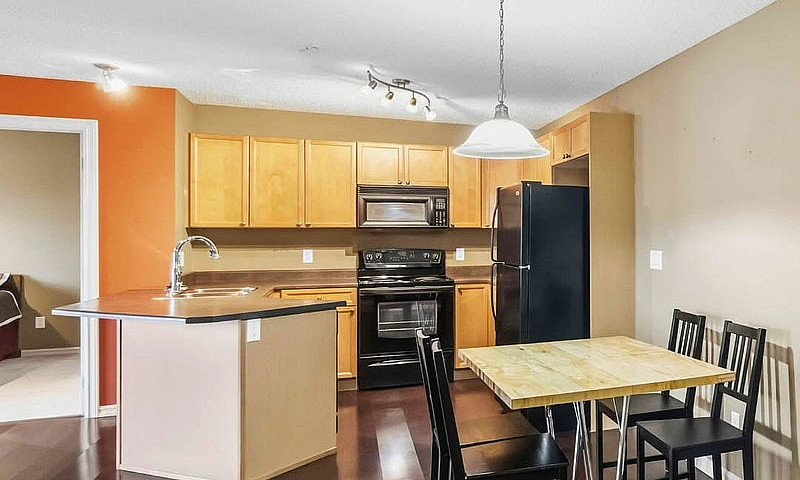 2 Bed/ 2 Bath Apartm...