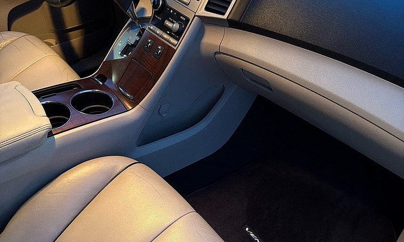 Toyota Venza...