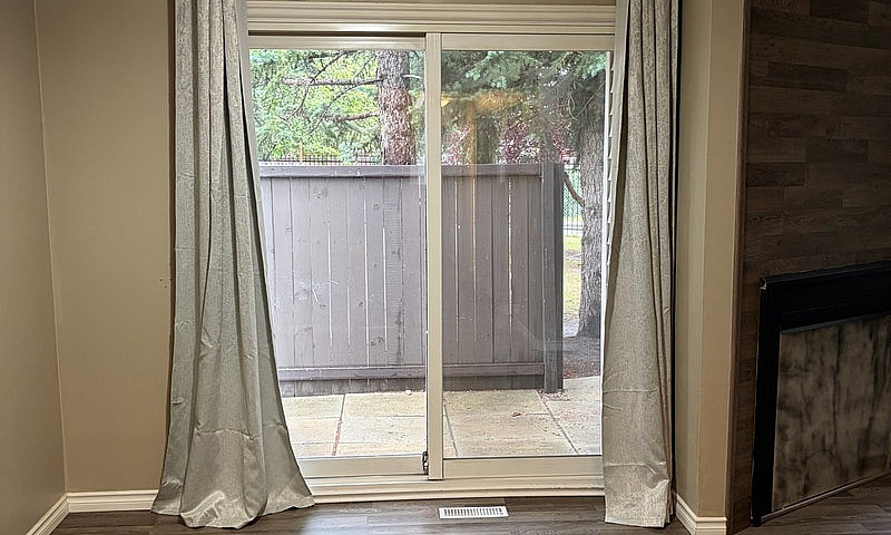 2 Bedroom Rundle Apa...