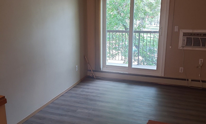 2Br Condo Near U Of ...