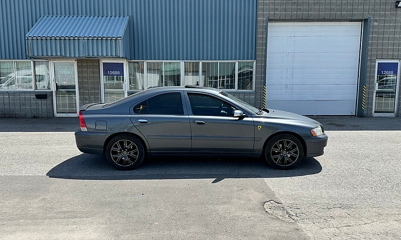 06 Volvo S60...