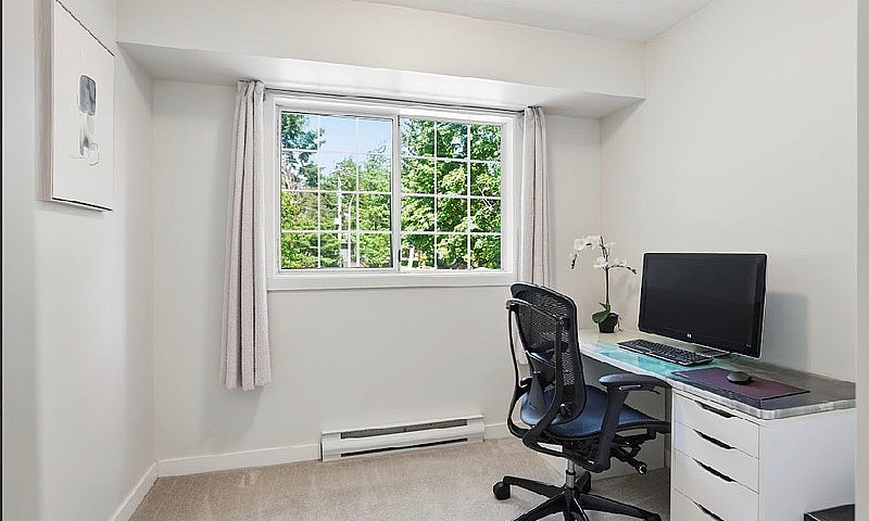 Duplex With Large Ya...
