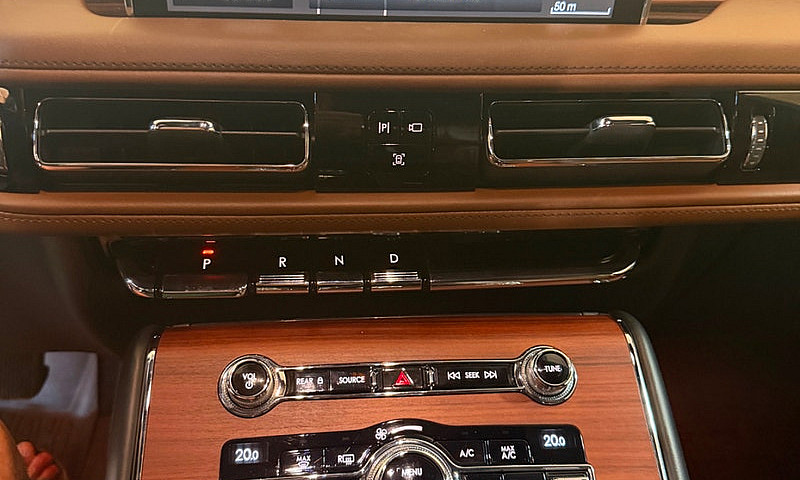 2020 Lincoln Aviator...