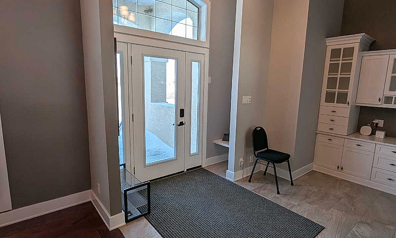 4378 Sqft 6 Bed/5Bat...
