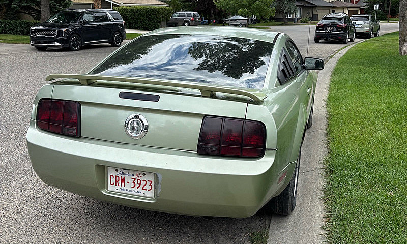 2005 V6 Mustang ...
