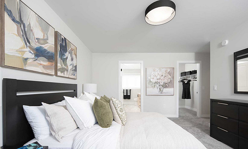 Spacious, Stylish, A...