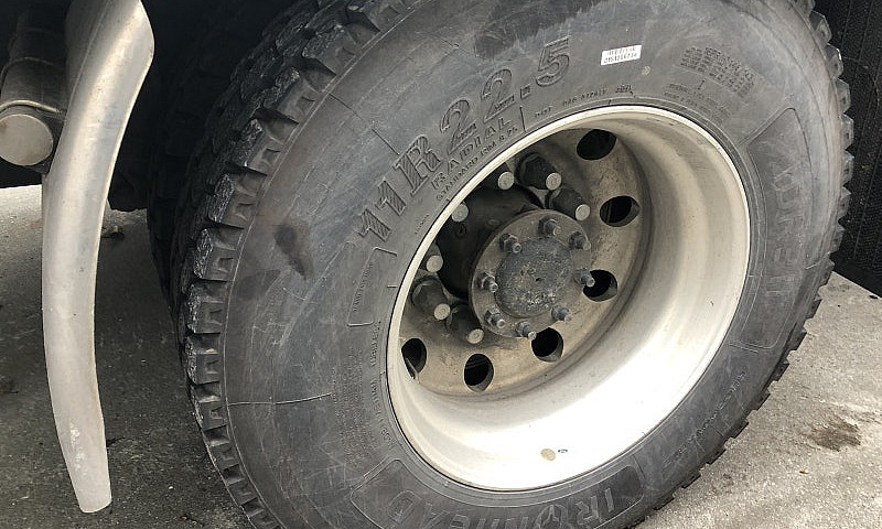 2007 Ford F750 Roll ...