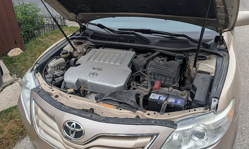Toyota Camry Le...