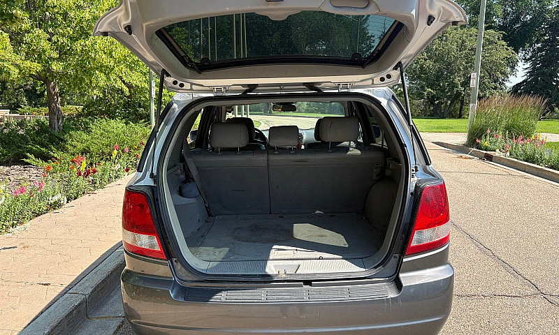 2005 Kia Sorento 4X4...