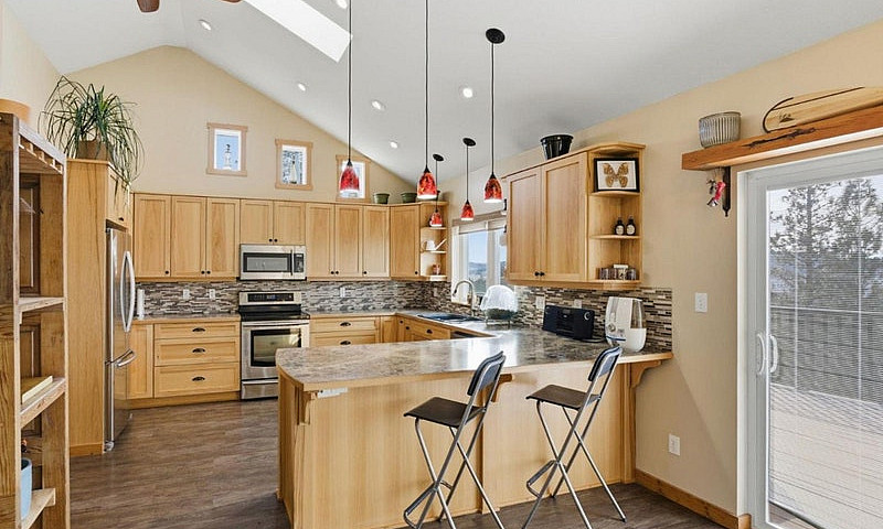 Large, 3 Br Rancher ...