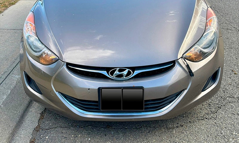 Hyundai Elantra 2013...
