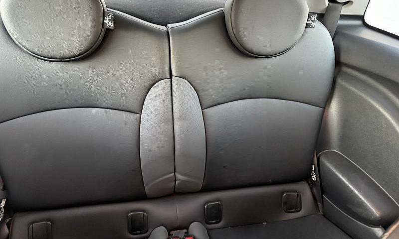 Mini Cooper...