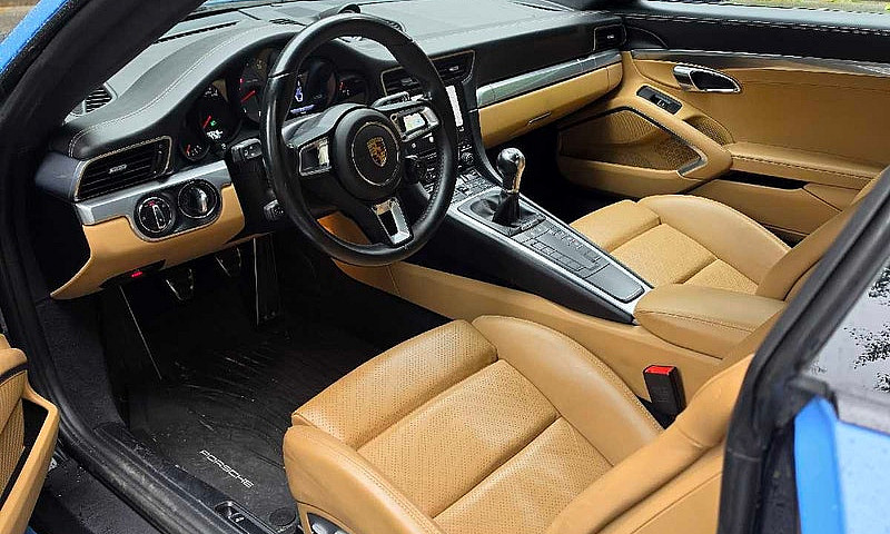 2017 Porsche 911 Car...