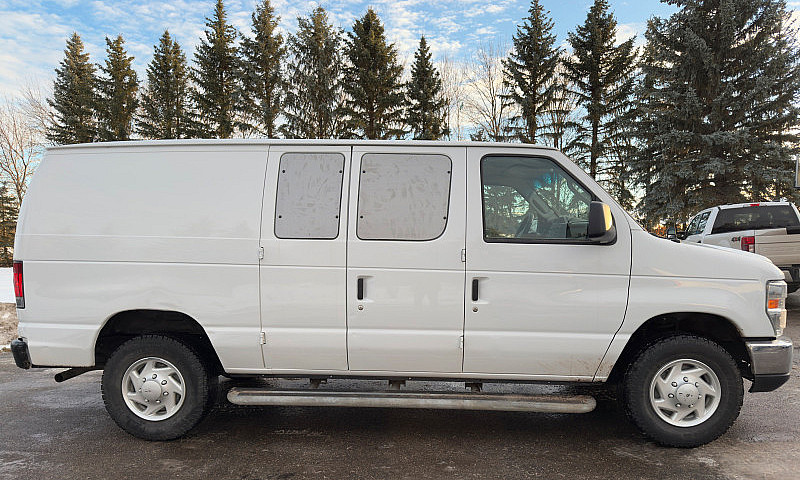 2013 Ford E-250 Carg...