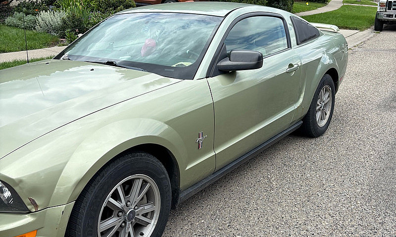 2005 V6 Mustang ...