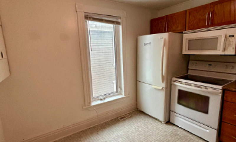 **4Bed 1Bath Duplex ...