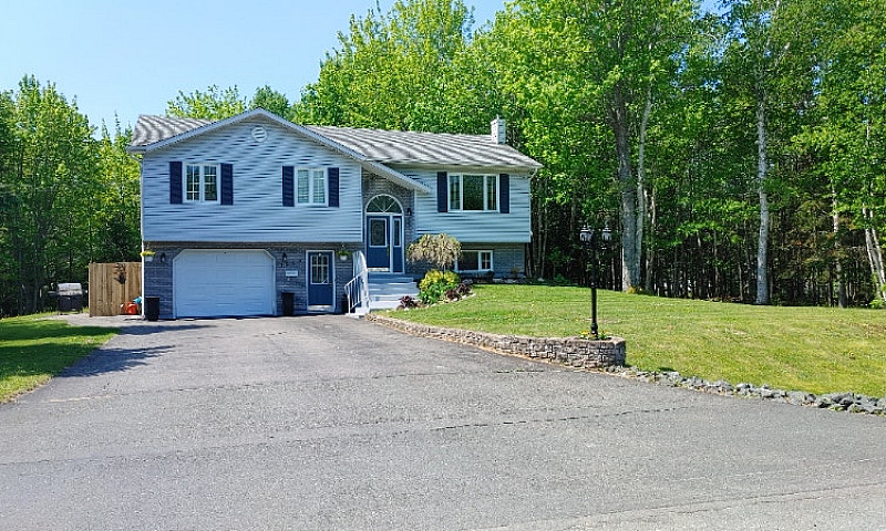 1999 Wellington Ave....