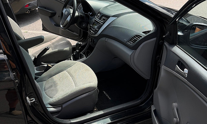 Hyundai Accent Gls 4...