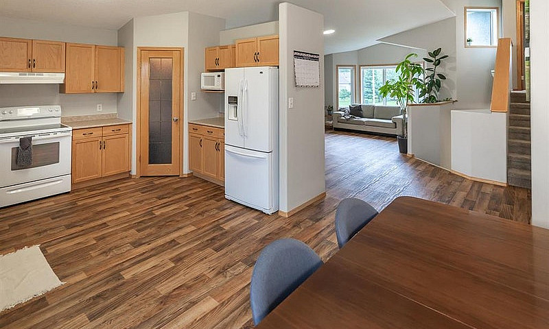 4 Bedroom, 3 Bathroo...