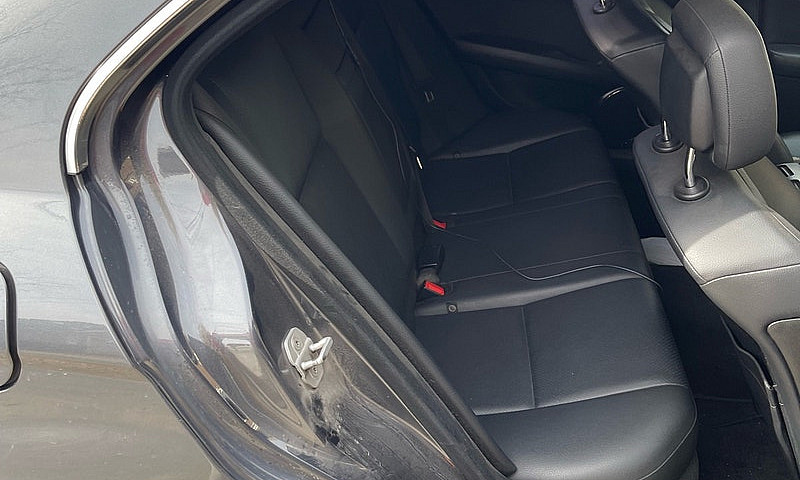 2010 Mercedes Benz  ...