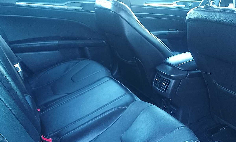 2014 Ford Fusion Tit...