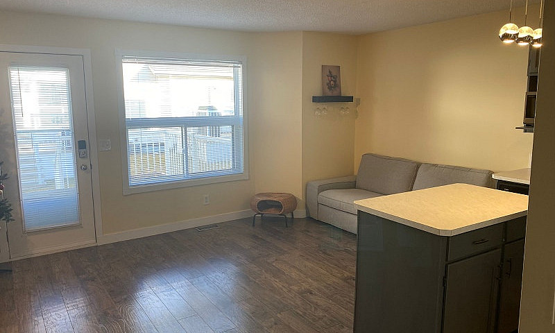 3-Bed Furnished Town...