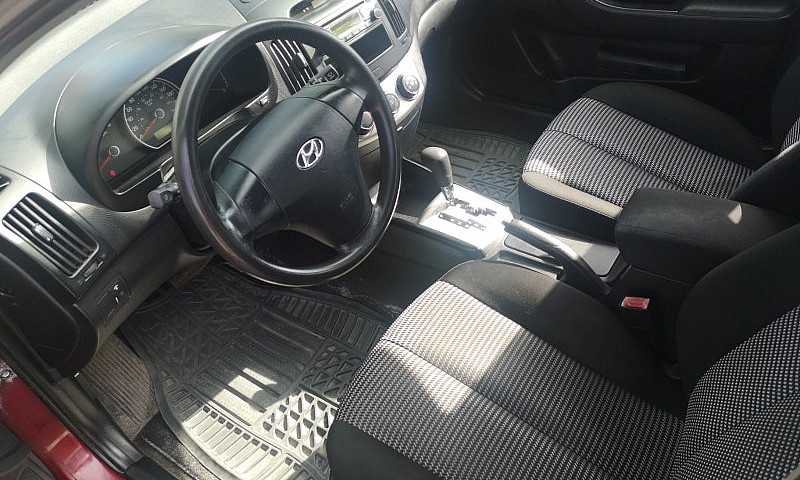 Hyundai Elantra 2010...