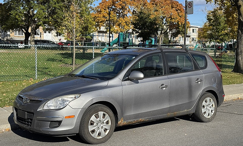 Hyundai Elantra Tour...