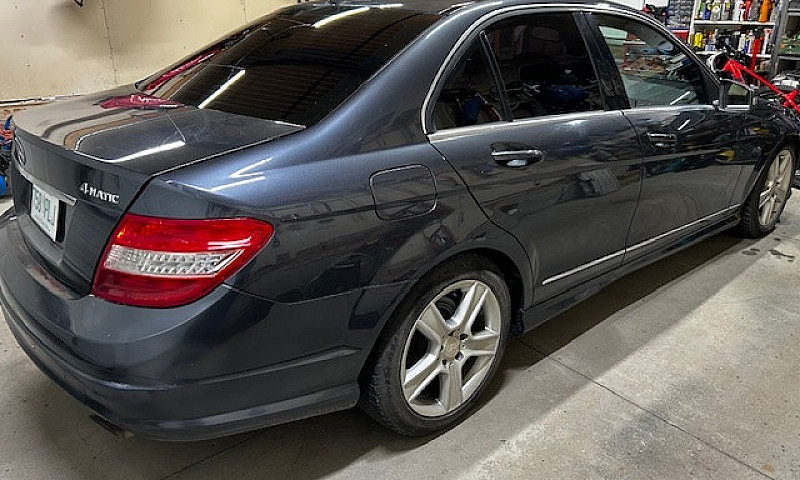 2010 Mercedes Benz C...