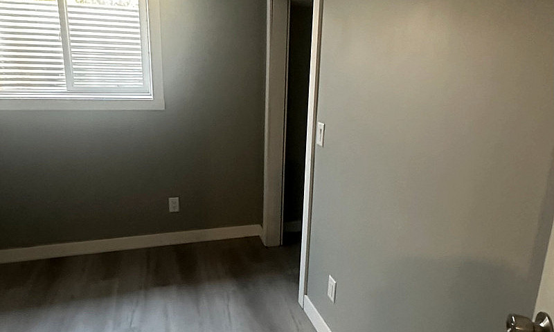2 Bedroom Basement F...