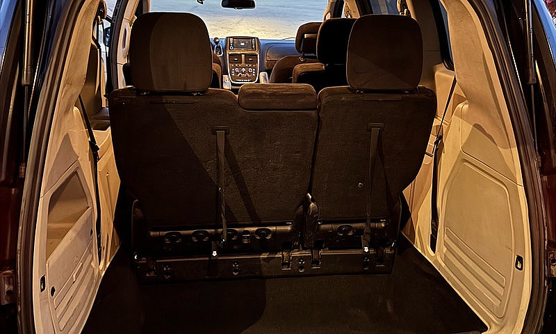 2015 Dodge Caravan...
