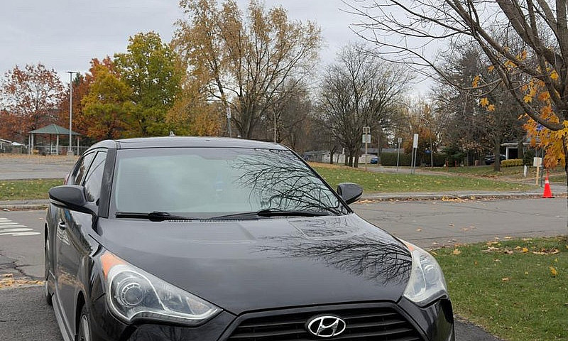 Hyundai Veloster Tur...