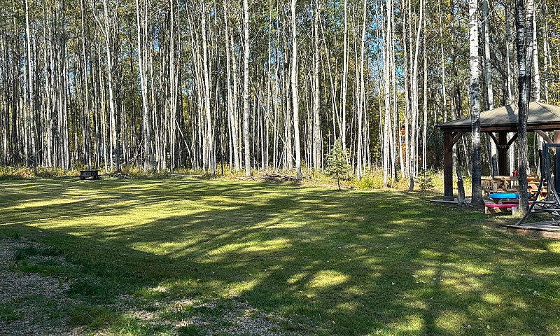 Beautiful 2 Acre Buc...